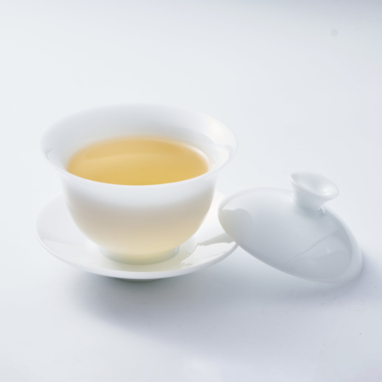 Frosted Jade Porcelain Gaiwan | Handmade Dehua White Ceramic Tea Cup | 150ml Gongfu Tea Brewer
