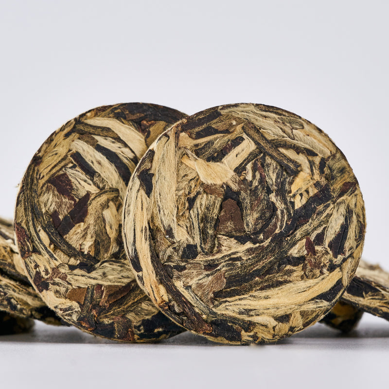 Yunnan Moonlight White Tea Mini Cake – 6-Year Aged | Honey & Fruity Aroma | Premium Pressed White Tea